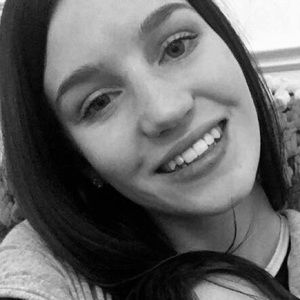 Meet your Posher, Brenna